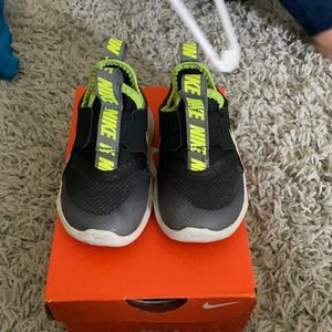 Nike Toddler Flex Runner